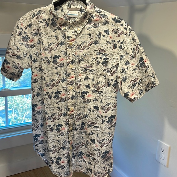 Columbia Button Down Beach Scene, Size Small - Picture 1 of 3